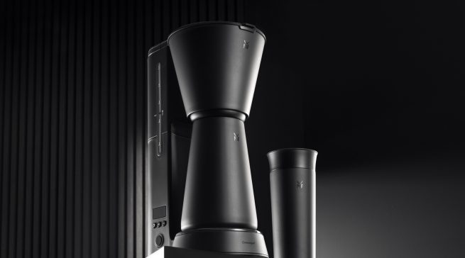 WMF KÜCHENminis Kaffeemaschine Thermo to go Deep Black mit Aroma Perfektion.