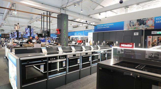 Ein Branchen-Leuchtturm weit über Ratingen hinaus: von EuronicsXXL Johann+Wittmer.
