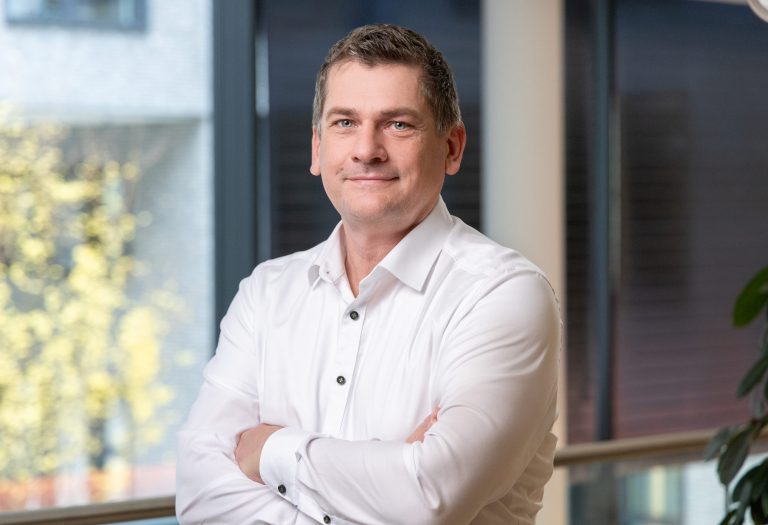 Alexander Dehmel, NIQ/GfK: „Die Gen Z kauft verstärkt stationär ein.“