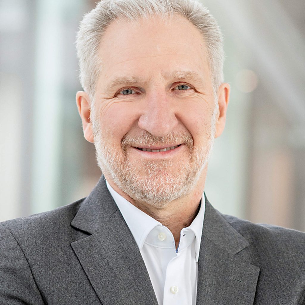 Andreas Enslin, Vice President Design Center, freut sich über iF Design Awards für zahlreiche Miele-Produkte als „Bestätigung für unseren hohen Anspruch an Qualität und Design“. 