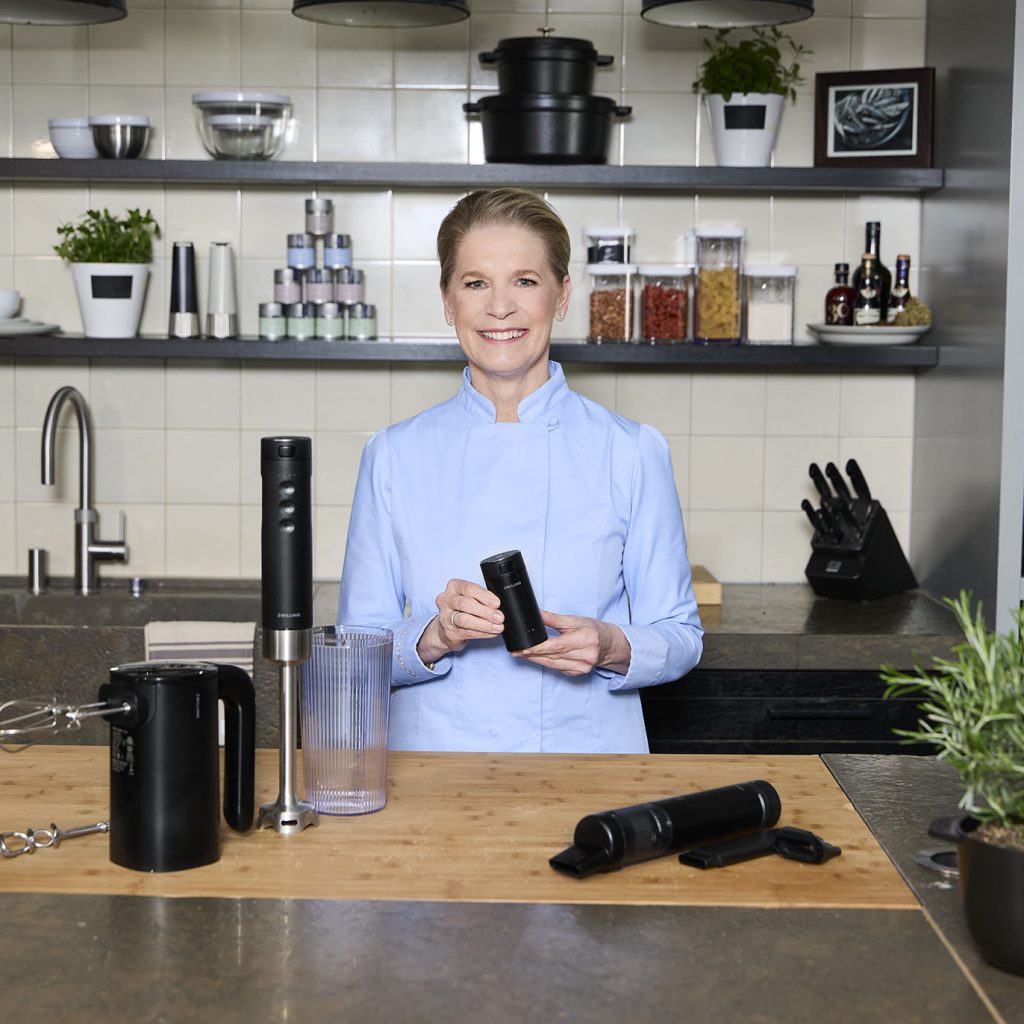 Cornelia Poletto ist das Testimonial von Zwilling für das Xtend Cordless System.