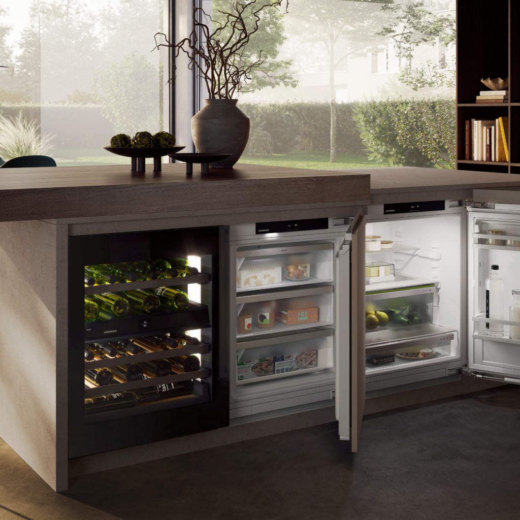 Zu den Neuheiten, die Liebherr in Berlin vorstellen wird, zählen Erweiterungen im Bereich der flexibel einsetzbaren Unterbaugeräte, die Effizienz und Qualität auf kleinem Raum vereinen.