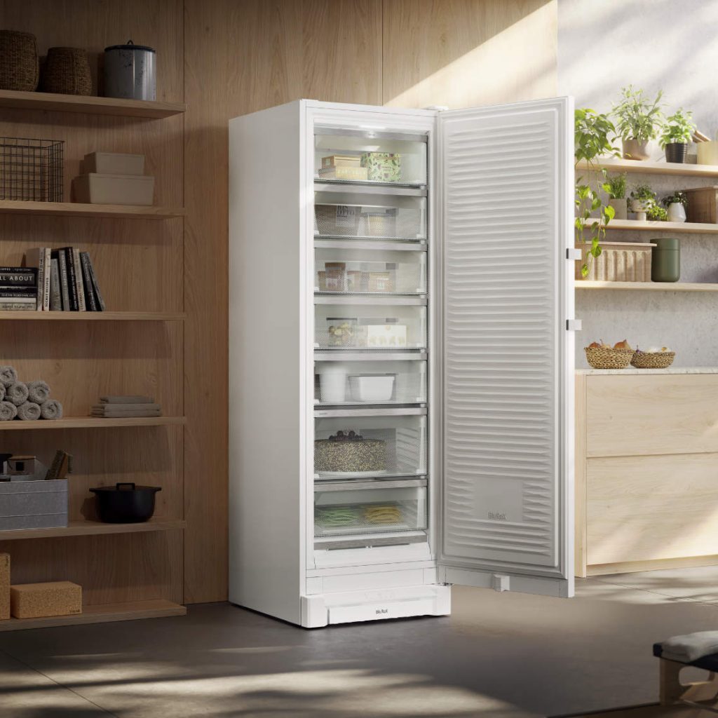 Als erster Gefrierschrank und erstes Elektrogroßgerät weltweit trägt das Vollvakuum-Gefriergerät FNXa 522i den Cradle to Cradle Certified Status in Bronze.