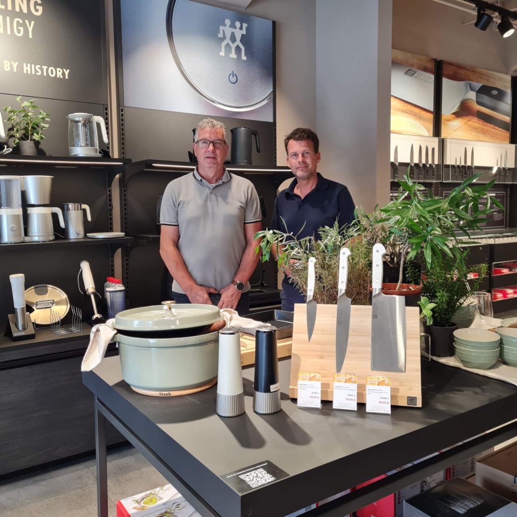 Zwilling ist ein traditioneller Messerhersteller und Küchenausstatter.