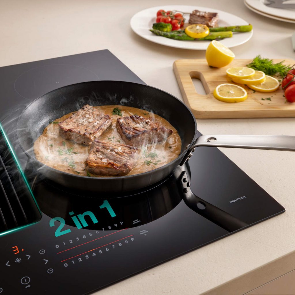 Die Steuerung am Kochfeld gelingt präzise und intuitiv über das ZoneSlide Bedienfeld, das sowohl die direkte Anwahl der Funktionen und Leistungsstufe als auch Wischbewegungen für jede einzelne Kochzone ermöglicht.