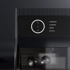 Der Beezer IceBall stellt kristallklarer Eiskugeln auf Knopfdruck her.