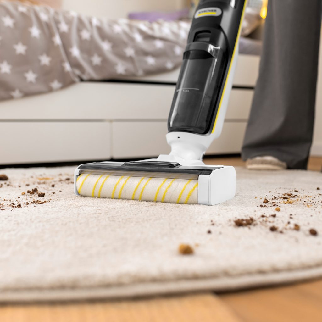 Der integrierte Trockenmodus ermöglicht zudem das Saugen von Teppichen mit niedriger Florhöhe.