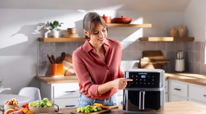 Geräte wie der Nutribullet CrispLite Air Fryer, dessen Zubehörteile PFAS-frei sind, stehen exemplarisch für die wachsende Bedeutung einer bewussten und gesundheitsorientierten Zubereitung.