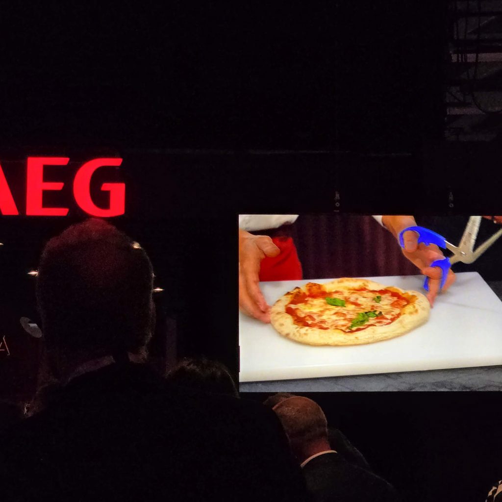 Dank der PizzaExpert-Funktion gelingt eine Pizza bei 340 °C in nur 2 Minuten und 30 Sekunden – und damit häufig schneller als im Restaurant.