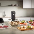 Das Kraftpaket unter den Handvakuumierern: Der kabellose Vacu OneTouch Pro von CASO Design.