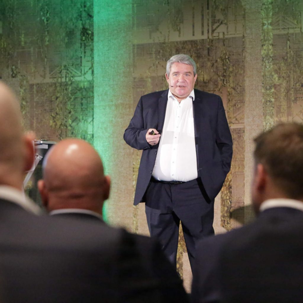 ElectronicPartner Vorstandsmitglied Friedrich Sobol sprach beim ElectronicPartner Branchentreff über aktuelle Herausforderungen und zukünftige Strategien.