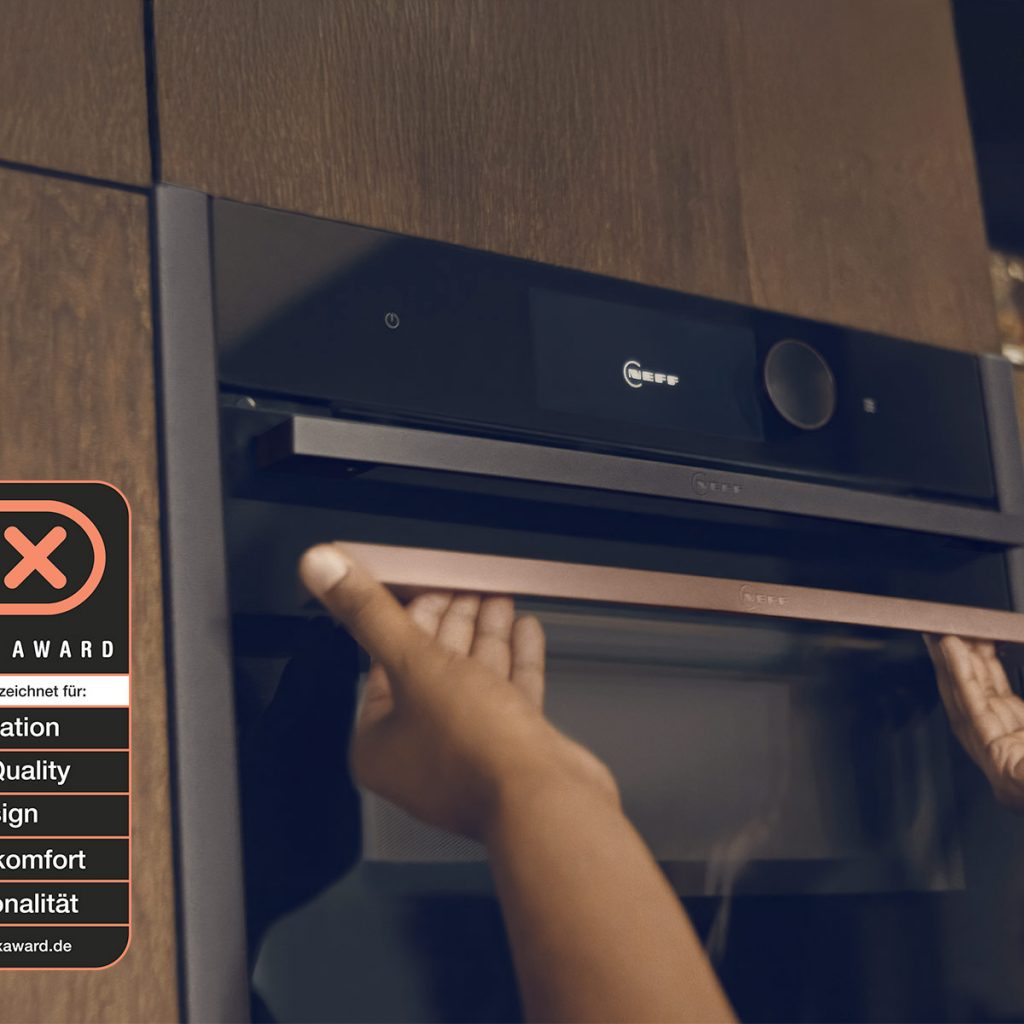 Gleichzeitig wurde das revolutionäre Designkonzept „Flex
Design“ mit Gütesiegeln in den Kategorien Innovation, High Quality, Design, Bedienkomfort
und Funktionalität prämiert.