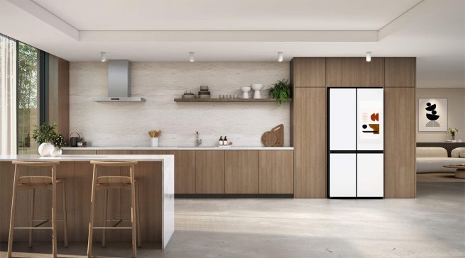 Der neue „Bespoke AI Refrigerator Family Hub2“ ist Samsungs erster Kühlschrank mit integrierter AI Vision auf Basis von Google Gemini.