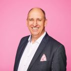 Think Pink: Daniel Kullmann, Head of Public Affairs bei EK Retail, brachte viele inspirierende Ideen mit aus Las Vegas und Birmingham, die er mit infoboard.de teilte. Foto: EK Retail