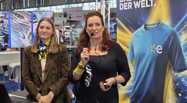 Triabadi Schmidt (Head of Marketing and New Business Euronics Deutschland, r.) und Tatjana Lochmüller (Marketingmanagerin) stellen die Kampagne „Für mein bestes Vereinsheim der Welt“ vor. Foto: Rita Breer