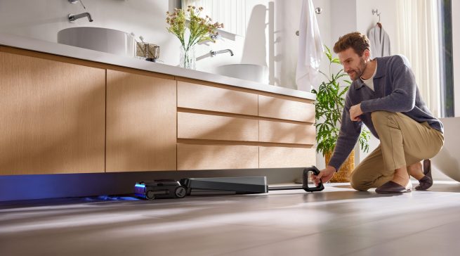 Die „Floor One S9 Scientist“ Serie von Tineco bietet viele Funktionen für den Premium-Bereich, u. a. erleichtert die flache Konstruktion die Reinigung unter Möbeln.