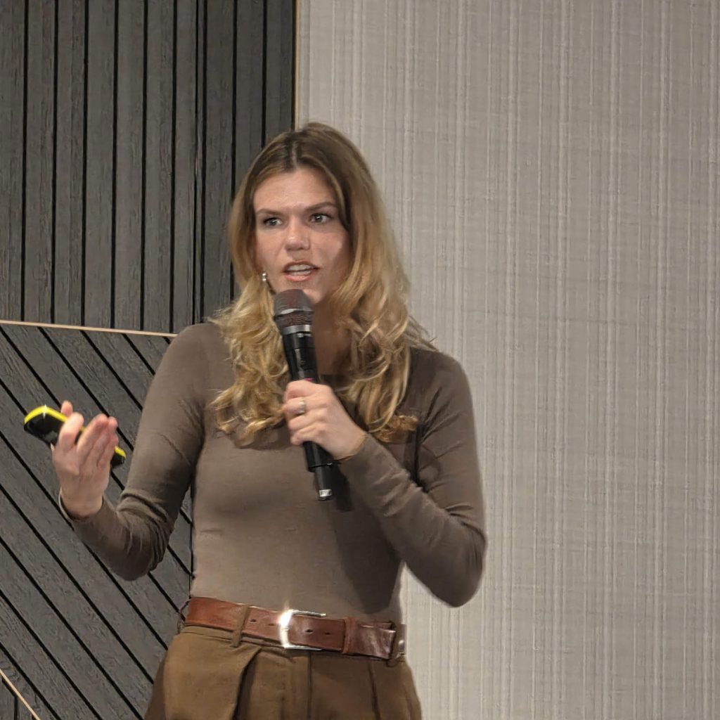 Kim Haußer bei Ihrem Votrag.