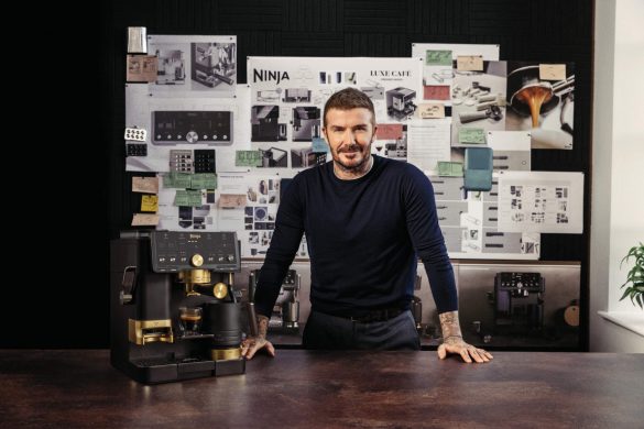 Ninja hat erstmals mit dem globalen Markenbotschafter David Beckham an einer limitierten „Ninja Luxe Café Pro“-Edition zusammengearbeitet.