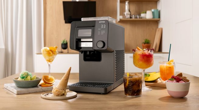 Mit der neuen Gorenje 3-in-1 Instant-Eismaschine sind Slushies, Eis und Shaved Ice in kurzer Zeit zubereitet – für unkomplizierten Eis-Genuss ohne lange Wartezeit.