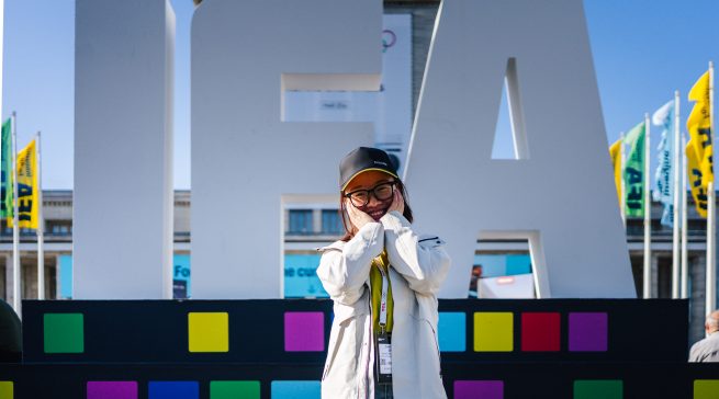 Die IFA 2026 ergänzt die Produktausstellung um Preisverleihungen, Creator-Formate, Live-Podcasts, geführte Branchentouren und Angebote für einen zugänglicheren Messebesuch.