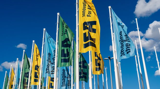 Das Bühnenprogramm der IFA 2026 bringt internationale Stimmen aus Technologie, Design, Politik, Handel und Zukunftsforschung zusammen.