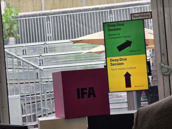 Leitsystem für den Dialog: Gelb, Lila und Grün wiesen den Teilnehmern den Weg durch die rotierenden Deep-Dive-Stationen des neuen IFA Warm-Ups.