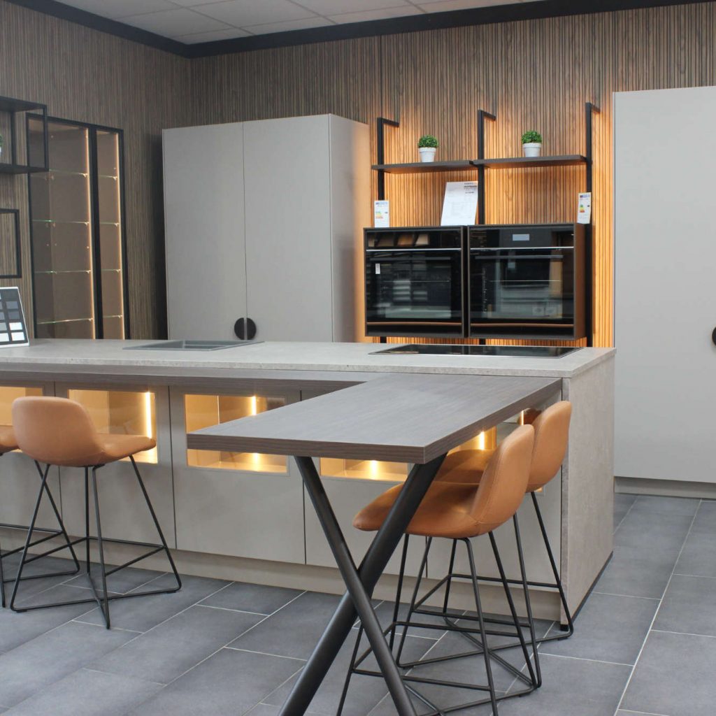 Kochen wird zum Erlebnis: Im neuen BORA-Küchenstudio präsentiert expert Hoffmann hochwertige Küchenlösungen und individuelle Möglichkeiten für moderne Küchengestaltung