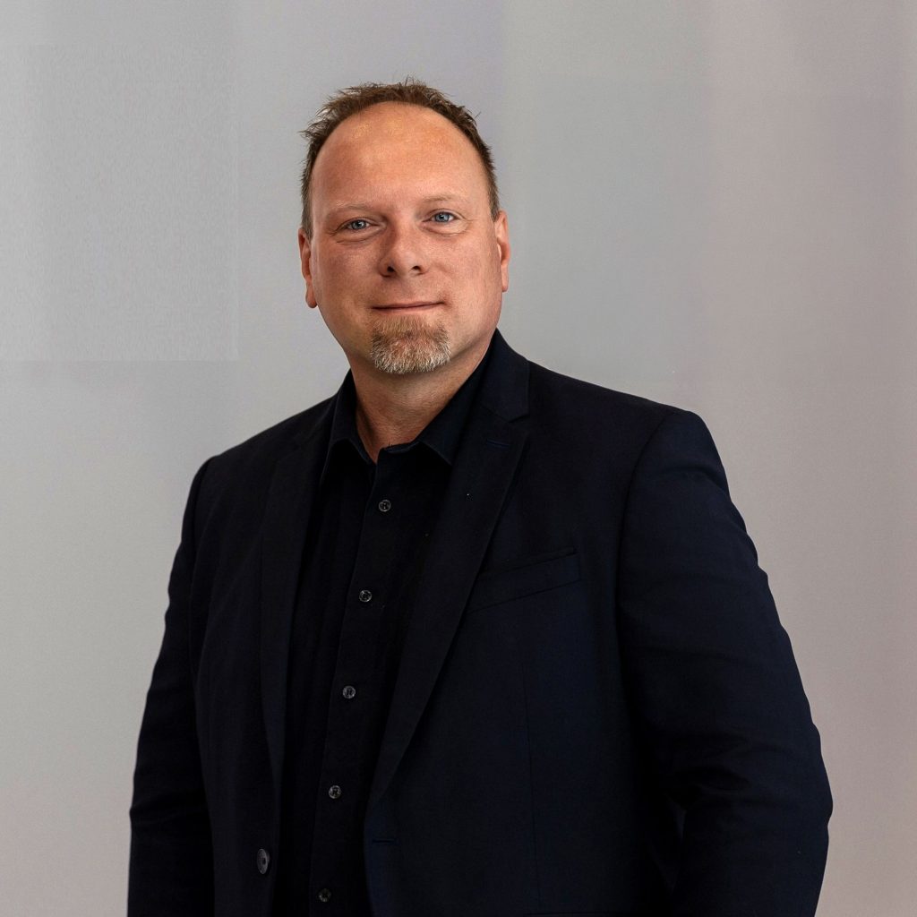 Scott Taylor, Geschäftsführer Fakir
