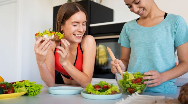 Eine Civey-Umfrage untersucht Koch-, Ernährungs- und Mediengewohnheiten von 16- bis 29-Jährigen in Deutschland.