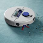 Der Dyson R1 Nurovi Dry ist auf die automatisierte Trockenreinigung ausgelegt und kombiniert Sensorik, Kantenreinigung und eine beutellose Zyklon-Ladestation. Bild: Dyson