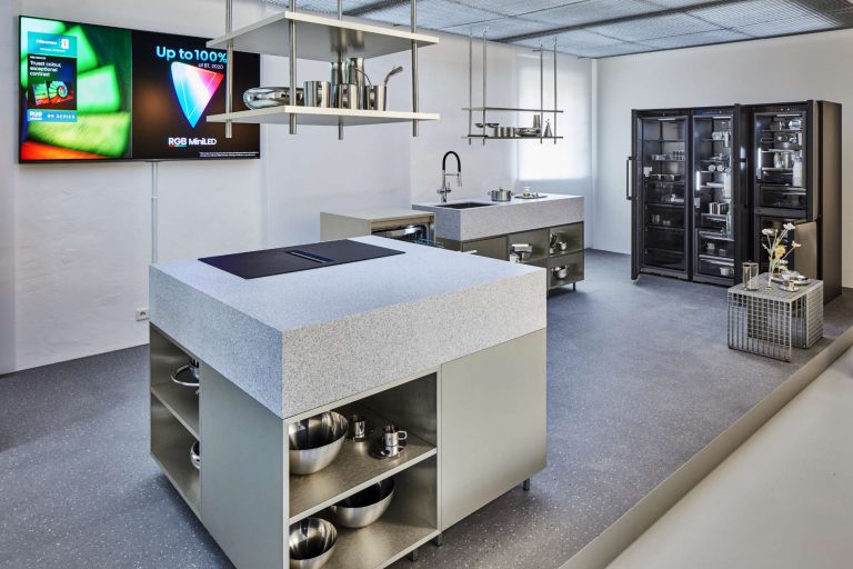 Hisense und Gorenje zeigen neue Küchenkonzepte auf Gut Böckel