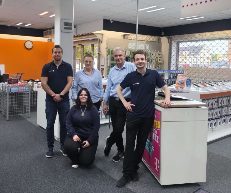 expert MegaLand eröffnet modernisierten Fachmarkt in Eutin
