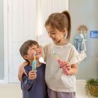 Die elektrische Schallzahnbürste SC 11 ist speziell für Kinder entwickelt worden.