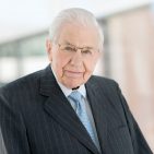 Dr. Peter Christian Zinkann leitete Miele über vier Jahrzehnte als geschäftsführender Gesellschafter und wirkte an zahlreichen technischen Entwicklungen mit. Foto: Miele