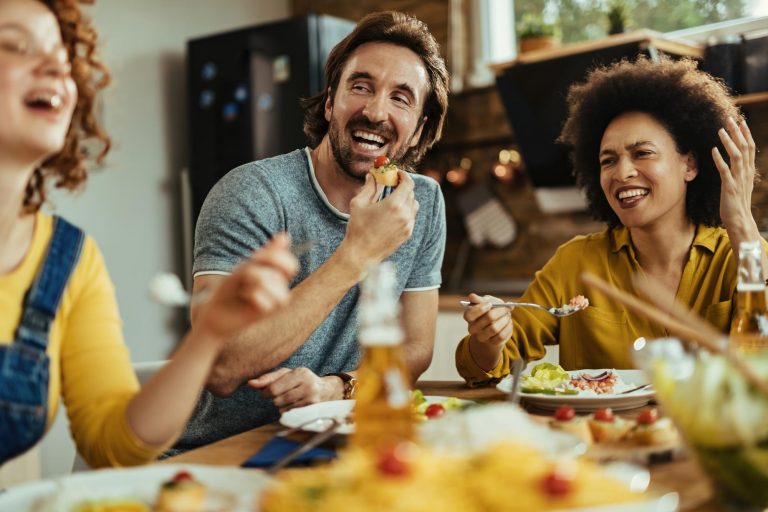 Lachen ist ansteckend. Essen auch?