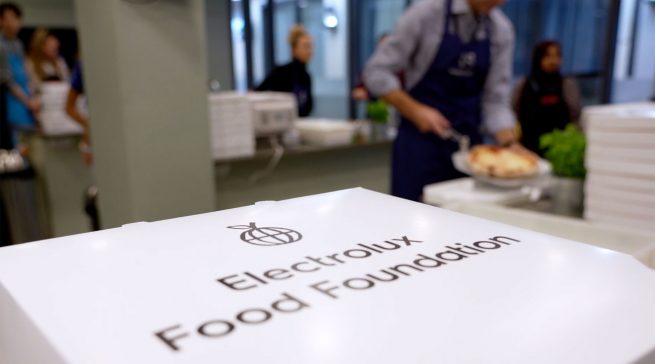 Die Electrolux Food Foundation fördert seit 2016 nachhaltige Ernährungsgewohnheiten und unterstützt bedürftige Menschen durch Bildungsangebote, berufliche Qualifizierung und Mahlzeitenspenden.