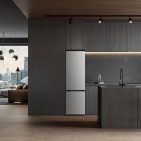 Die LG GBBS514AMB bietet 333 Liter Nutzinhalt, Energieeffizienzklasse A und ein Fit Design für die freistehende oder bündige Aufstellung in der Küchenzeile.