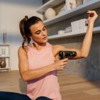 Die Massage Gun MG 195 Hot & Cold von Beurer ist im ntv Produkt-Check zum Testsieger unter fünf Massagepistolen gekürt worden.