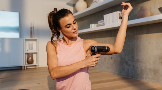 Die Massage Gun MG 195 Hot & Cold von Beurer ist im ntv Produkt-Check zum Testsieger unter fünf Massagepistolen gekürt worden.