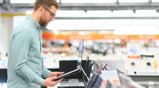 Der NIQ Consumer Outlook 2027 zeigt eine stärkere Priorisierung der Konsumausgaben. Elektronik sowie große und kleine Hausgeräte gehören zu den Bereichen, bei denen Verbraucher ihre geplanten Ausgaben besonders kritisch überprüfen.
