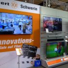 Am Beispiel der Innovations-Filiale Schwerin wurden den expert-Gesellschaftern neue Möglichkeiten und Ideen für den POS vermittelt. expert-FJT-2016---03