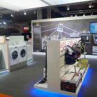 Schwerpunkte auf der expert Fläche für Elektrogroßgeräte war die Präsentation „Innovations-Empfehlung Hausgeräte“ sowie die große Herausforderung Vernetzung. expert-FJT-2016---08