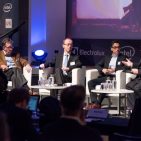 Kartellrechtsfragen diskutierten (v.li.): Hans Carpels (President Euronics International, Dr. Markus Wagemann, Bundeskartellamt, Alessandro Stanzani, Canon. Moderation: Declan Curry. Kartellrechtsfragen diskutierten (v.li.): Hans Carpels (President Euronics International, Dr. Markus Wagemann, Bundeskartellamt, Alessandro Stanzani, Canon. Moderation: Declan Curry.