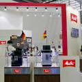 Den guten Ruf deutscher Produkte in China unterstrich Melitta mit Deutschland-Fähnchen.