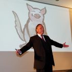 Gastredner Dr. Marco Freiherr von Münchhausen zum Thema Selbstmotivation: „So zähmen Sie Ihren inneren Schweinehund!“ Gastredner Dr. Marco Freiherr von Münchhausen zum Thema Selbstmotivation: „So zähmen Sie Ihren inneren Schweinehund!“