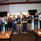 Sieger, Teilnehmer und Sponsoren des diesjährigen Cup-Tasting Wettbewerbs mit Gewinnerin Nadine Karbach (Kaffeeherz, 6.v.r.) und der Zweitplatzierten Simone König (Good Spirits, 9.v.r.). alle Fotos Frank Waberseck Sieger, Teilnehmer und Sponsoren des diesjährigen Cup-Tasting Wettbewerbs mit Gewinnerin Nadine Karbach (Kaffeeherz, 6.v.r.) und der Zweitplatzierten Simone König (Good Spirits, 9.v.r.). alle Fotos Frank Waberseck
