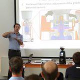 Kann man eine geschlagene Stunde über die Vorzüge einer Kaffeemühle sprechen? Man kann! Kann man eine geschlagene Stunde über die Vorzüge einer Kaffeemühle sprechen? Man kann!