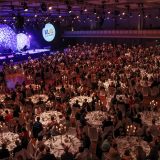 Stimmungsvolle Gala: Einfach Genießen und Feiern. Stimmungsvolle Gala: Einfach Genießen und Feiern.
