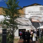 Morbider Charme empfing den Handel in Berlin Köpernik: Den alten AEG-Hallen am Spree-Ufer in Berlin-Köpenick wird eine große Galerie-Zukunft vorhergesagt. Morbider Charme empfing den Handel in Berlin Köpernik: Den alten AEG-Hallen am Spree-Ufer in Berlin-Köpenick wird eine große Galerie-Zukunft vorhergesagt.