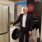 Martin Winkler, COO der LG Electronics Deutschland, erfreut sich an den guten Umsätzen seines Unternehmens im Bereich Weißer Ware und sieht LG mit der Centrum-Range gut aufgestellt. Martin Winkler, COO der LG Electronics Deutschland, erfreut sich an den guten Umsätzen seines Unternehmens im Bereich Weißer Ware und sieht LG mit der Centrum-Range gut aufgestellt.